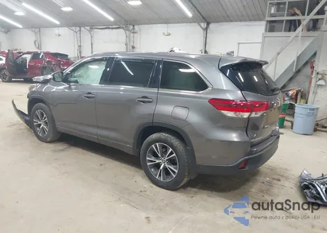 2018 Toyota Highlander Le Plus from USA, damaged, VIN 5TDBZRFH1JS870497